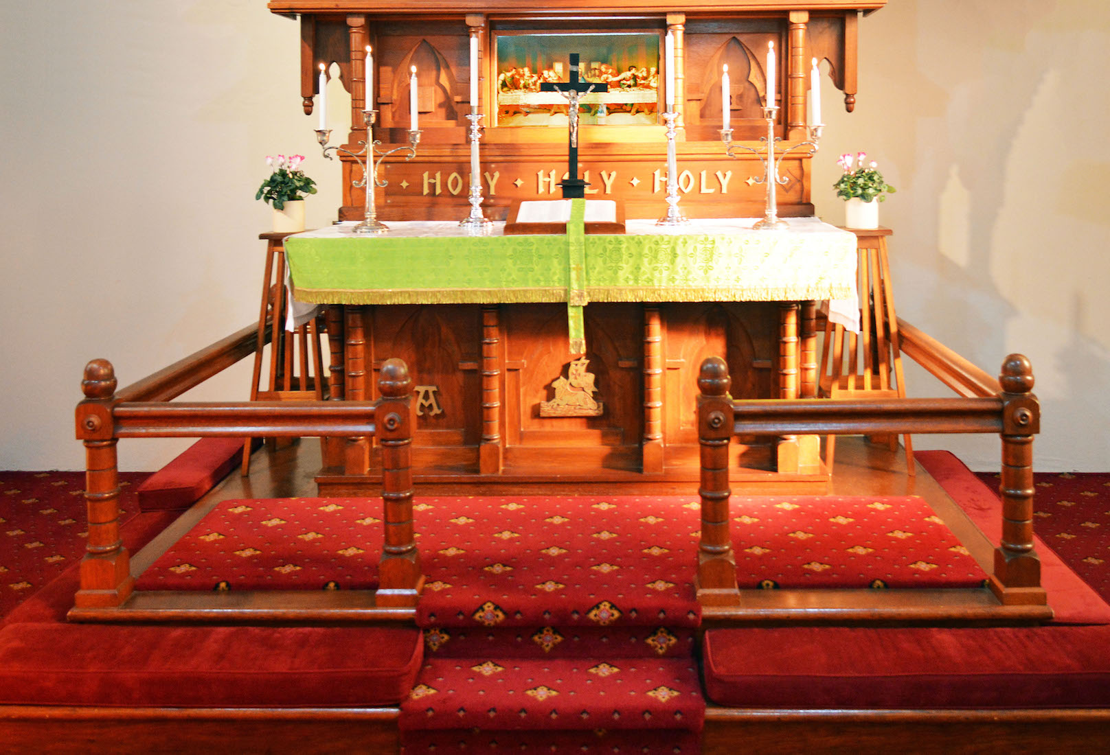 LowerAltar