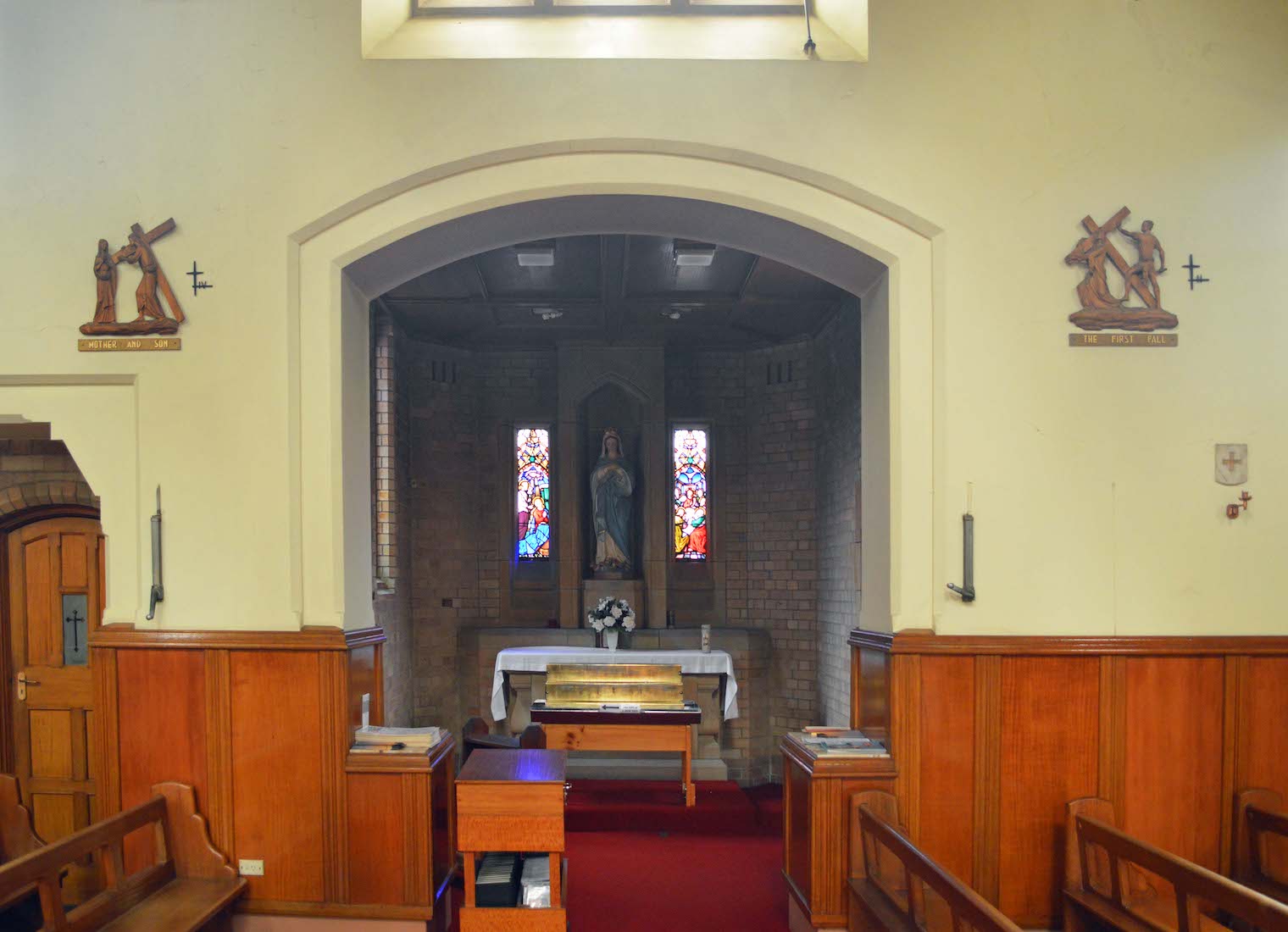 ApproachingSideChapel