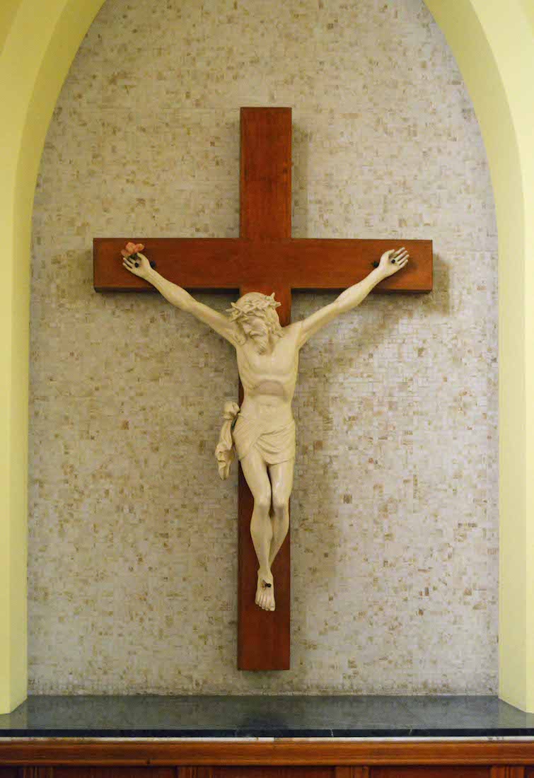 WWallCrucifix