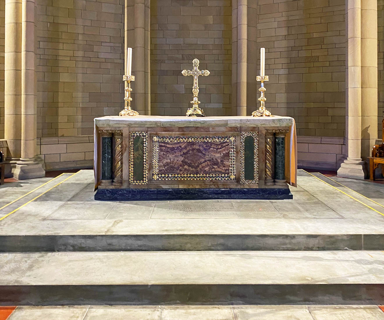 HighAltar