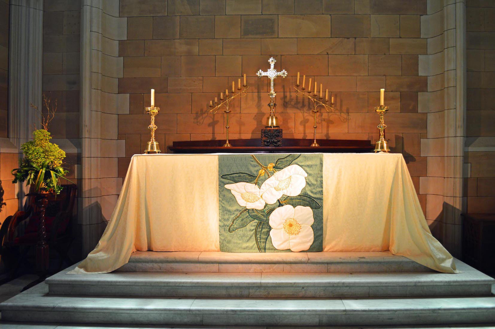 HighAltar