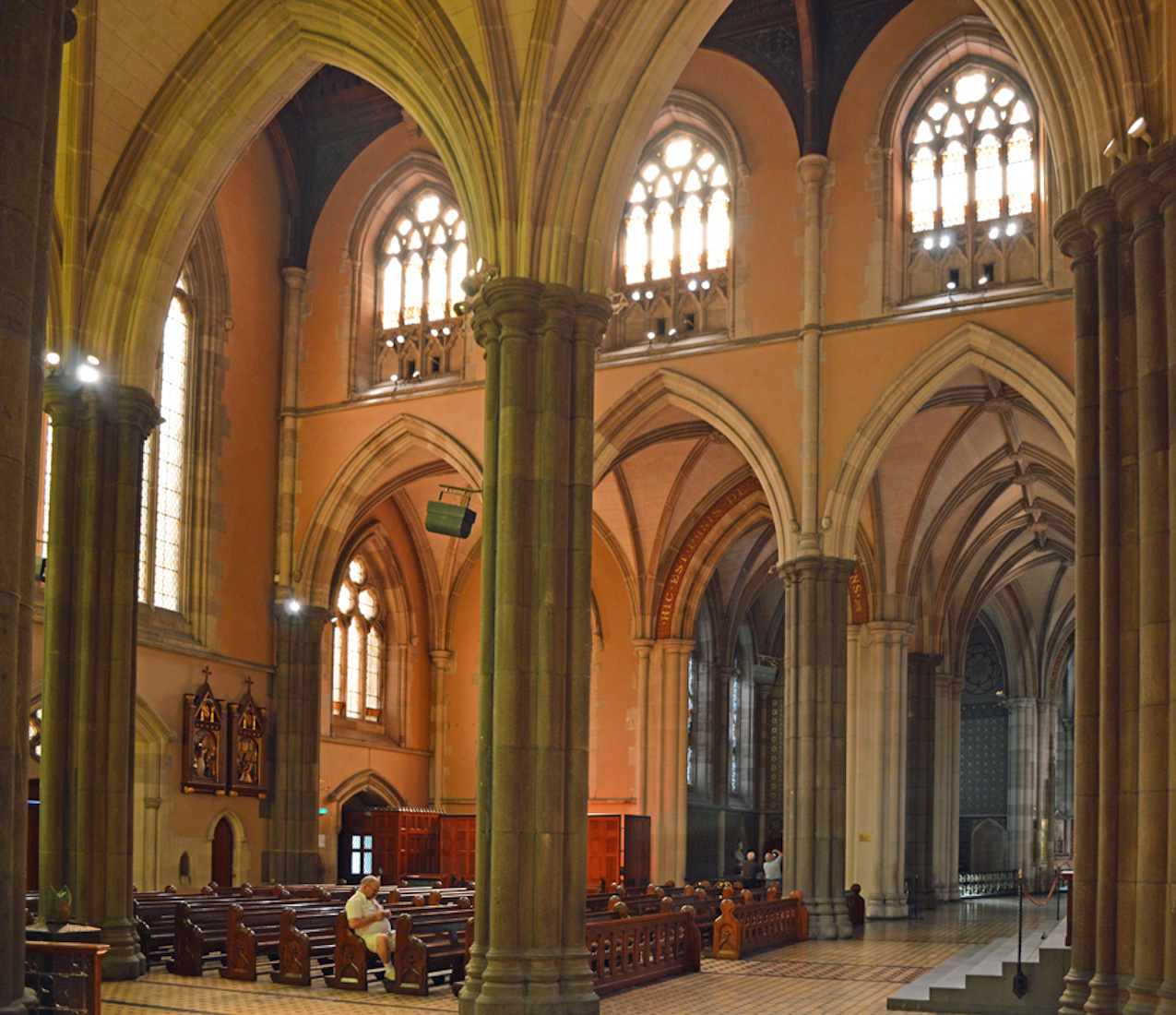 ToNTransept