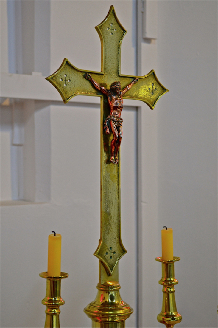 Crucifix1