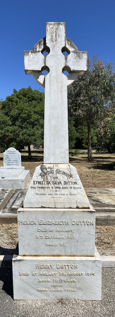 DuttonGrave
