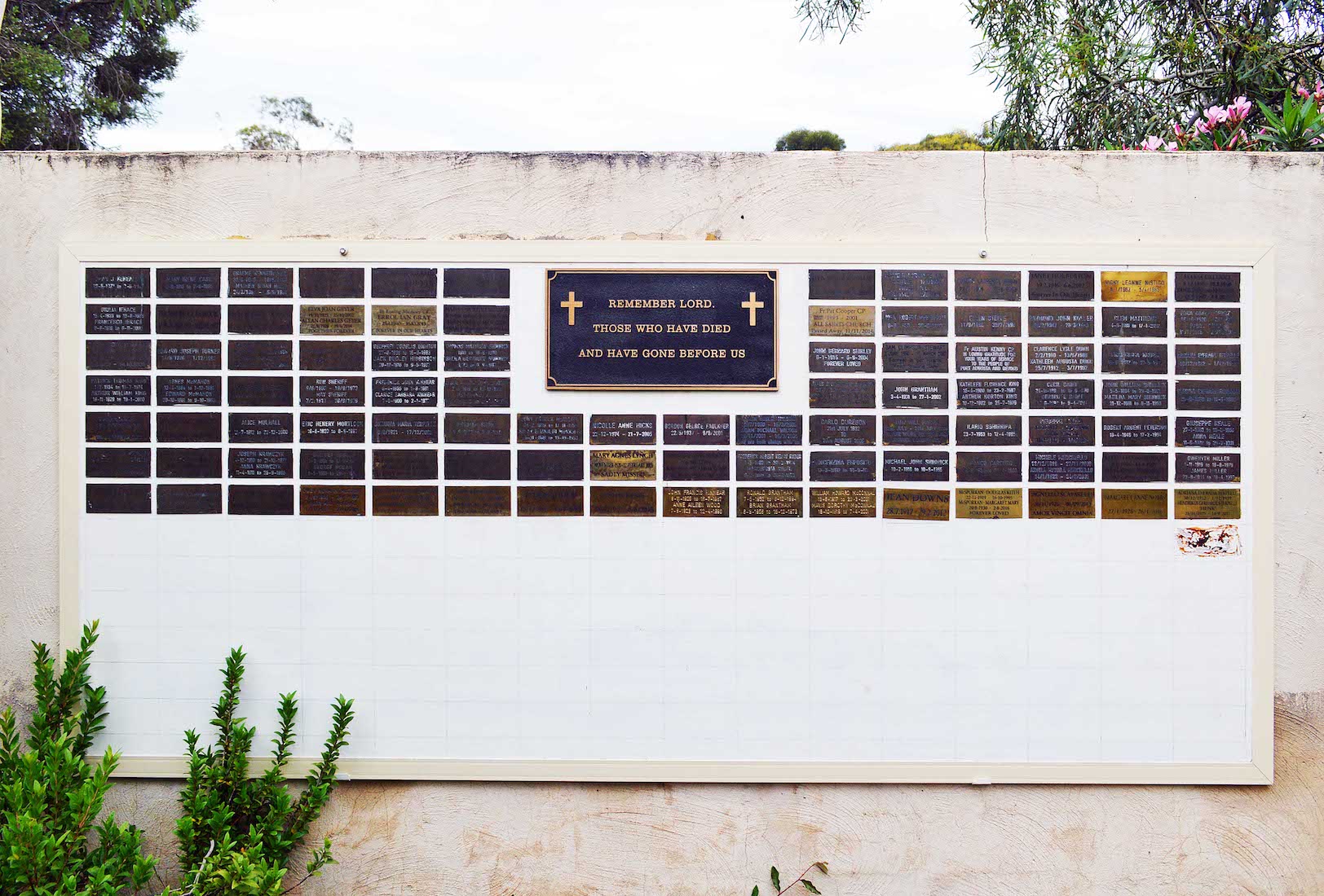 ColumbariumFuneralPlaques