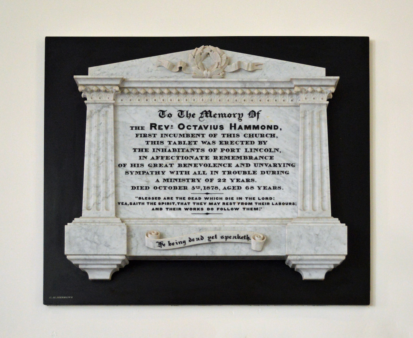 MemorialTablet