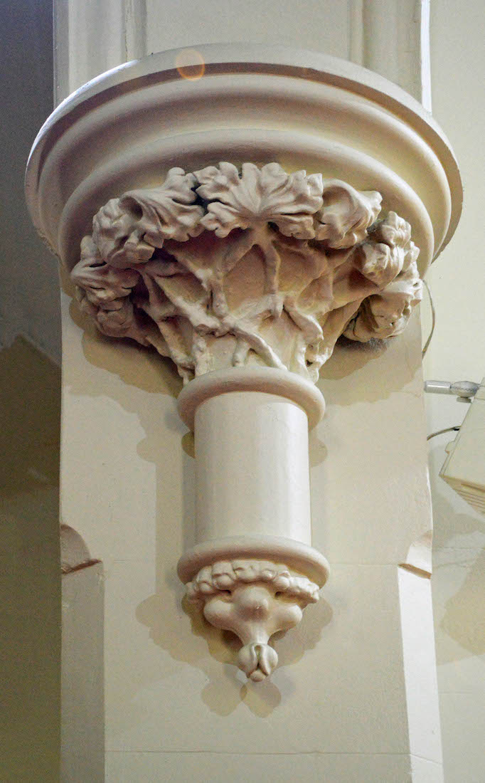 CapitalDecoration