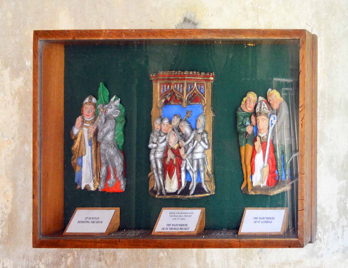 CloisterDisplayNearChapterHouse