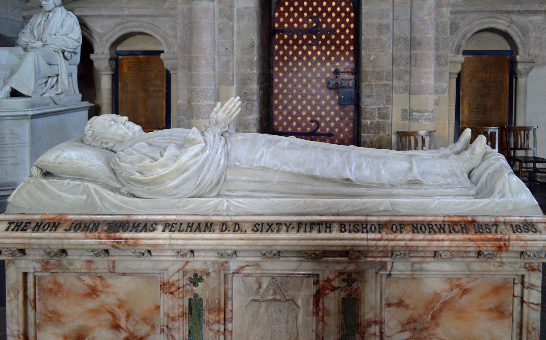 NTranseptPelhamTomb