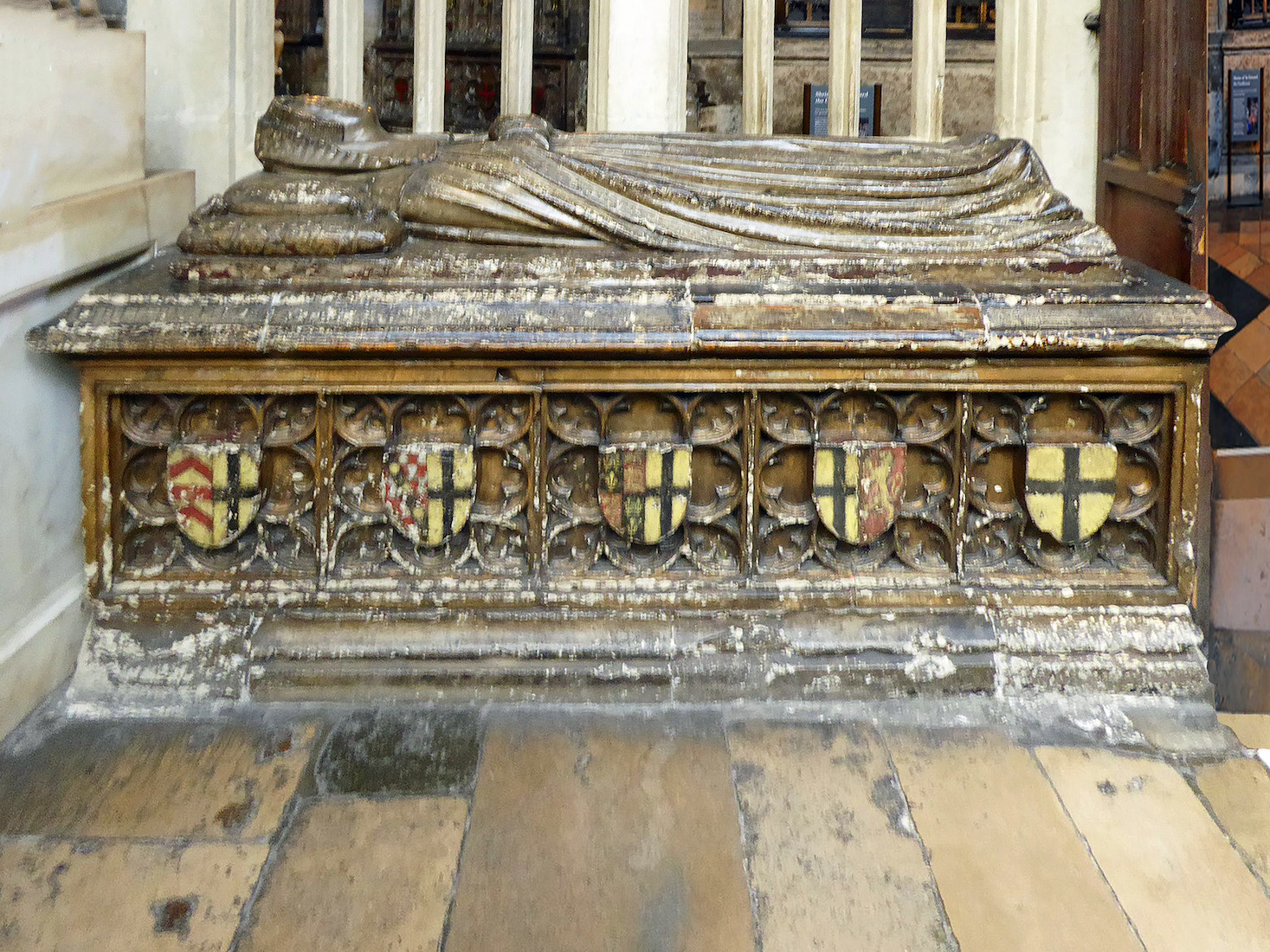 F51BStNicholasChapelMohunTomb