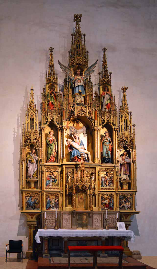 SNaveSideAltar