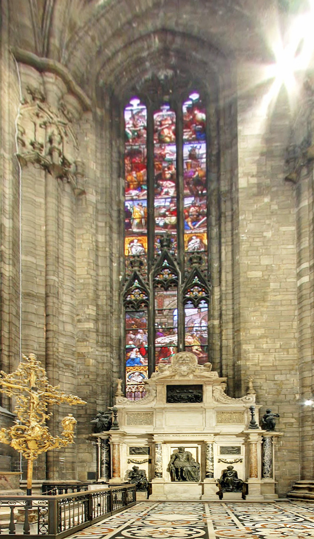 ASTranseptWWindowMediciMemorial