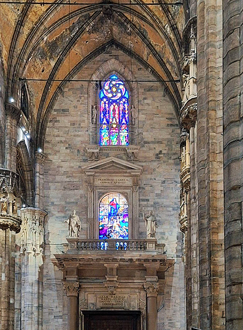 AWCentreNaveWindowsTAMarge