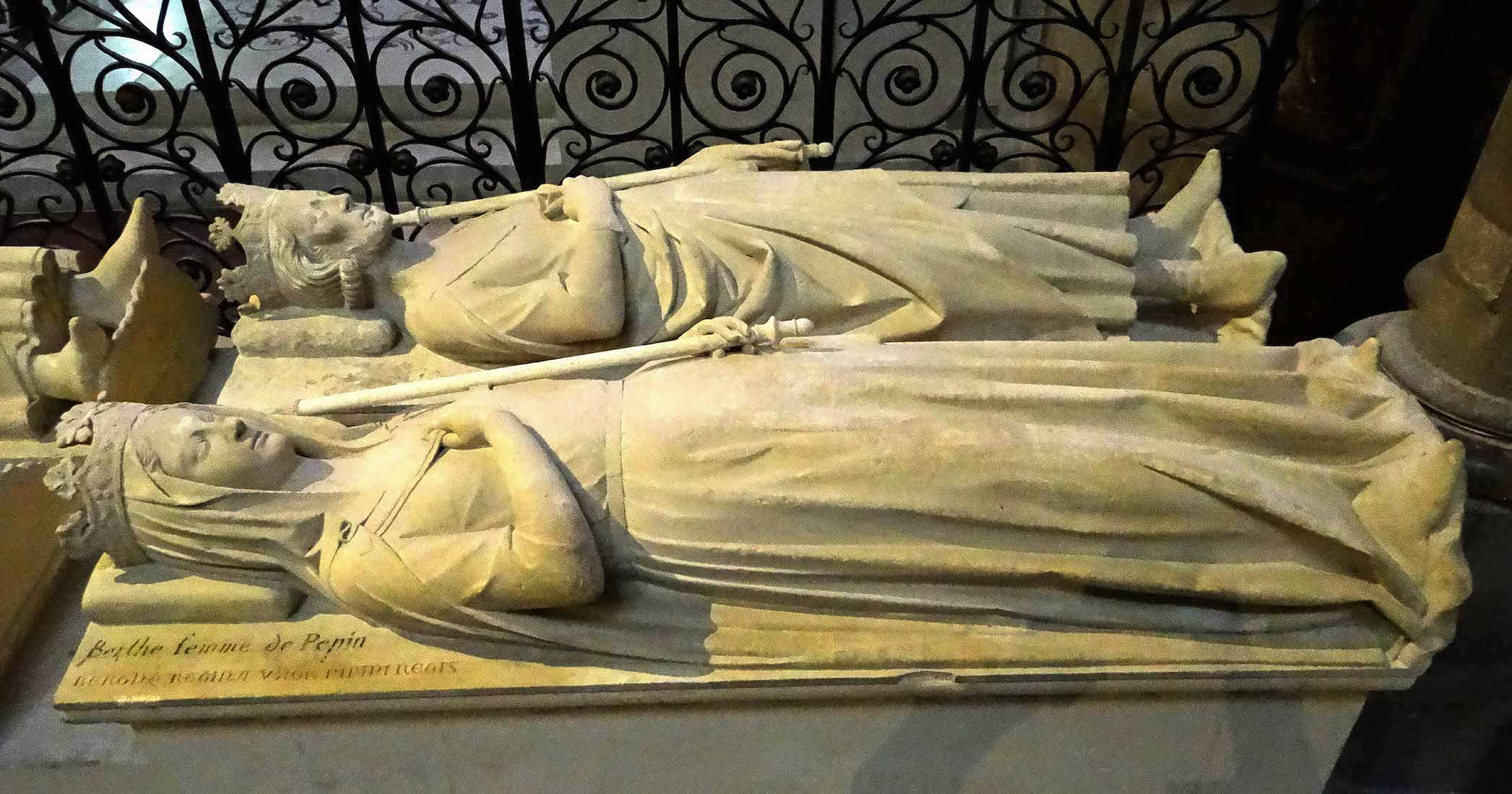 5 Pépin the Short and wife Bertha Tomb