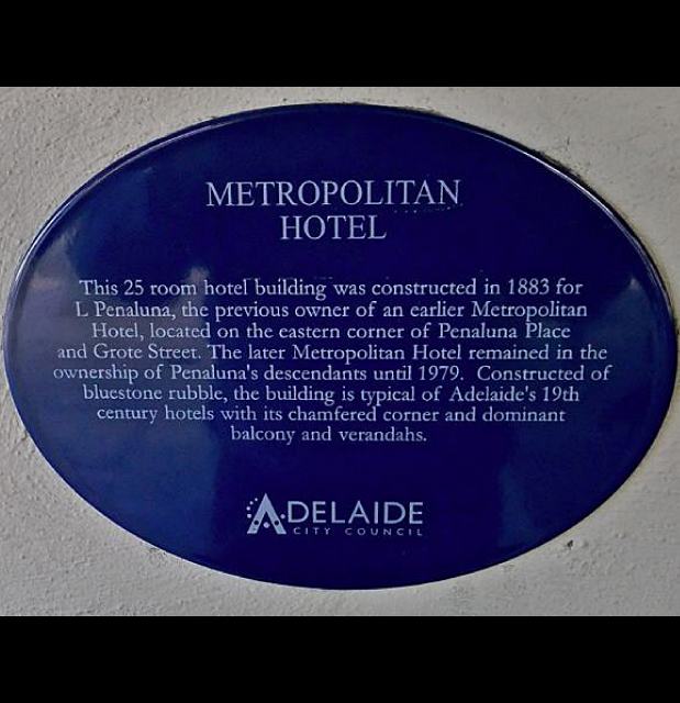 MetropolitanPlaque