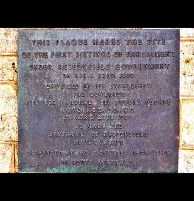 OldParliamentHousePlaque