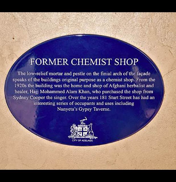 ChemistPlaque