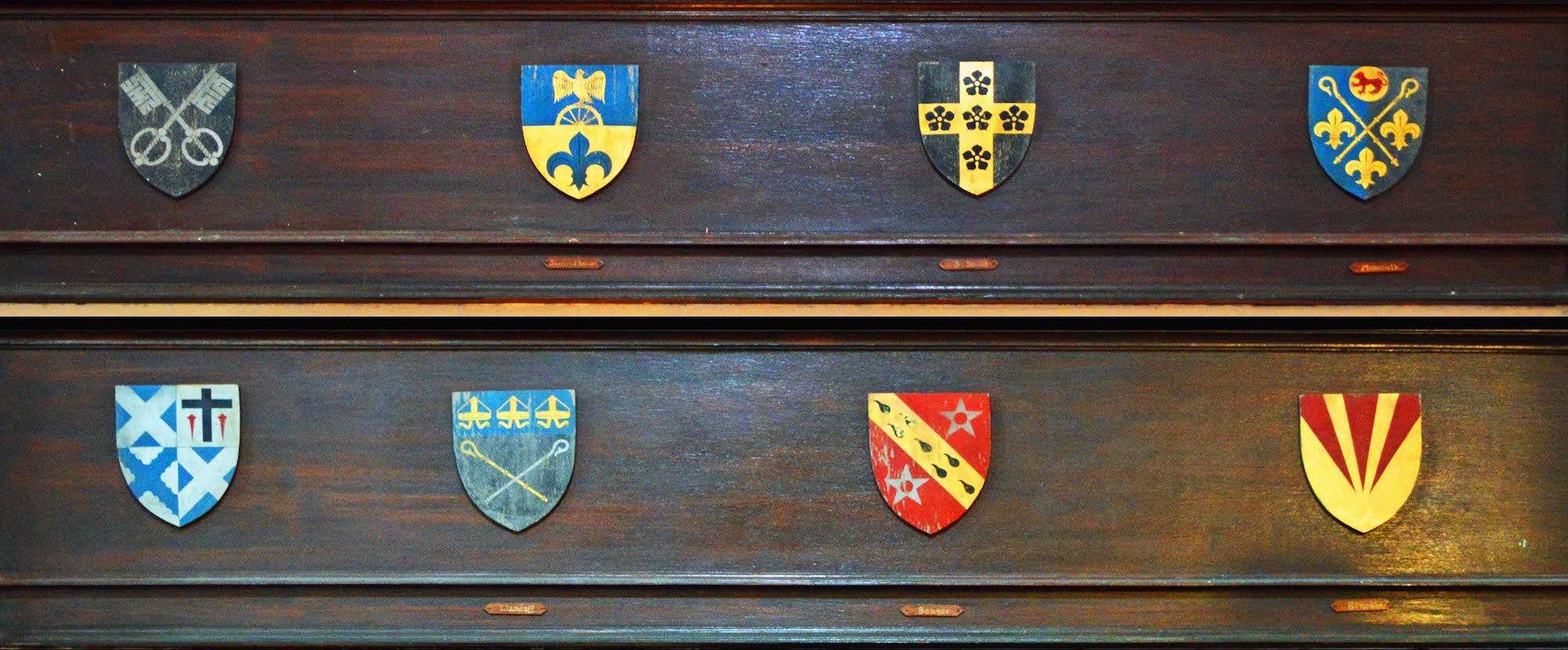 NTranseptCrests