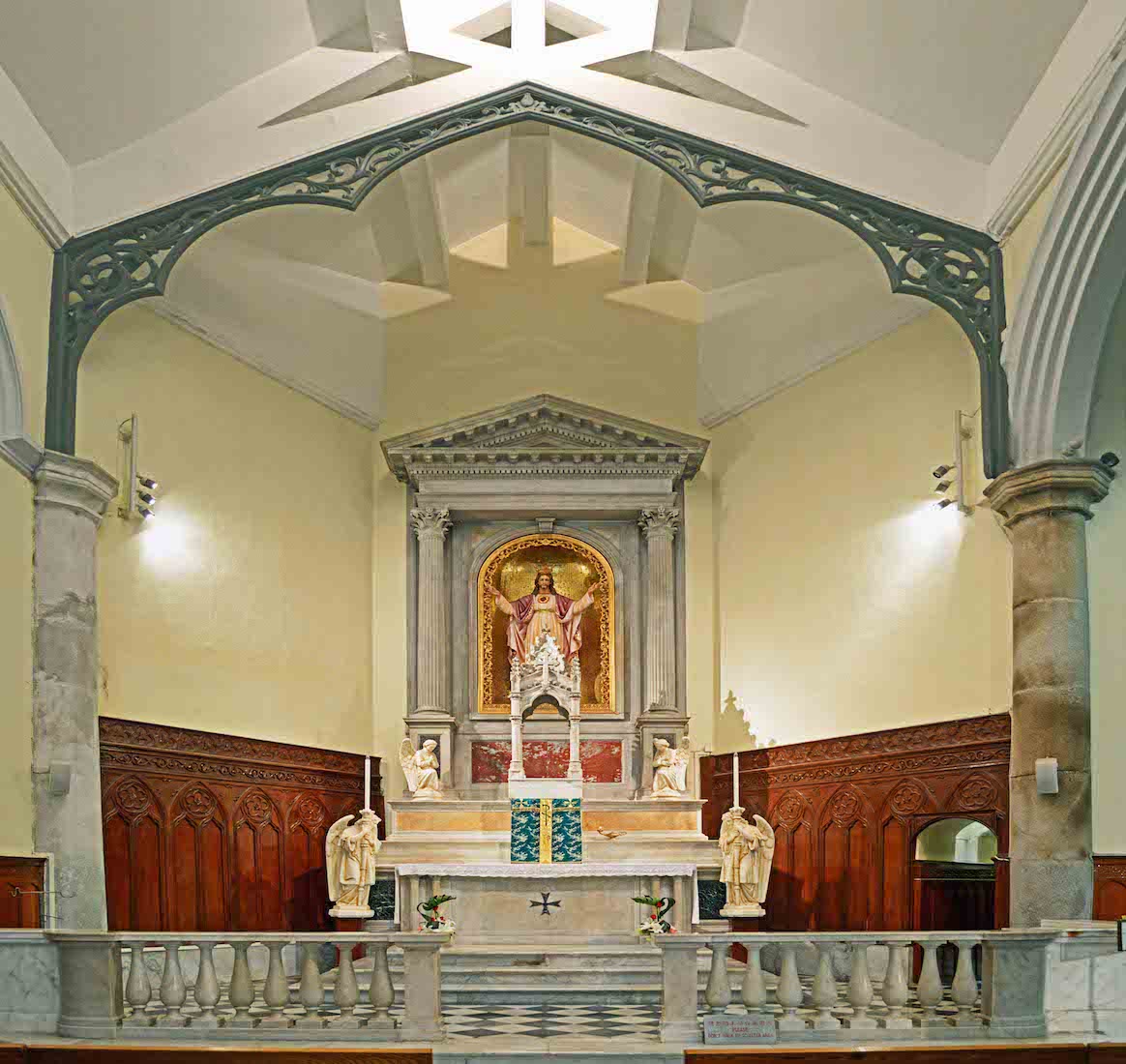 SHChapelAltar