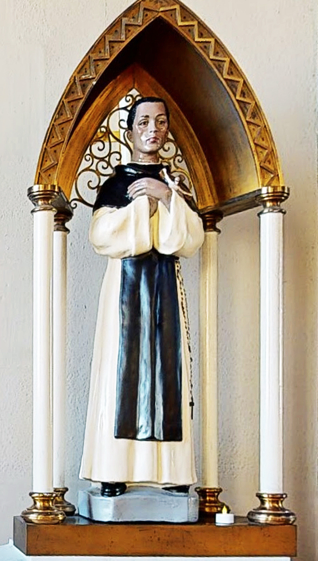 BWStatue2StDominic