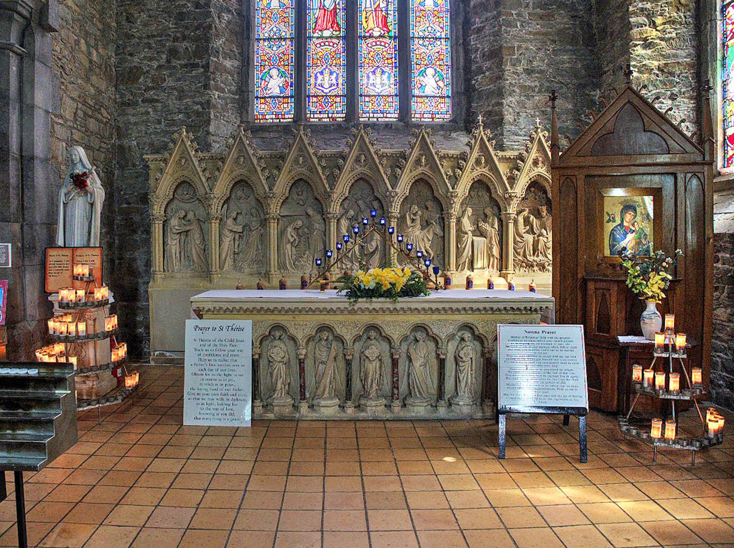 LC06LadyChapelAltar