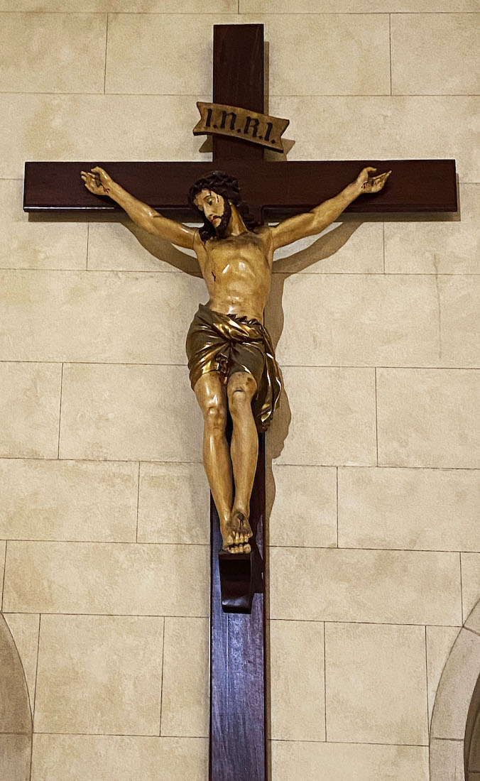 BNTranseptCrucifix