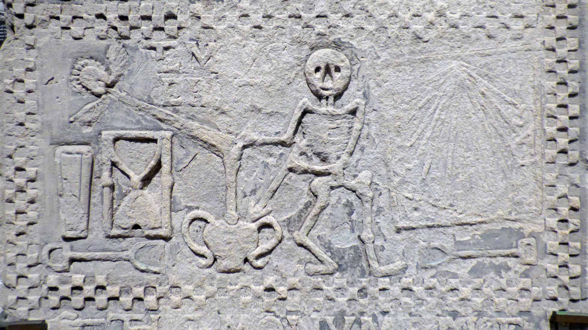 BTombstoneDetail